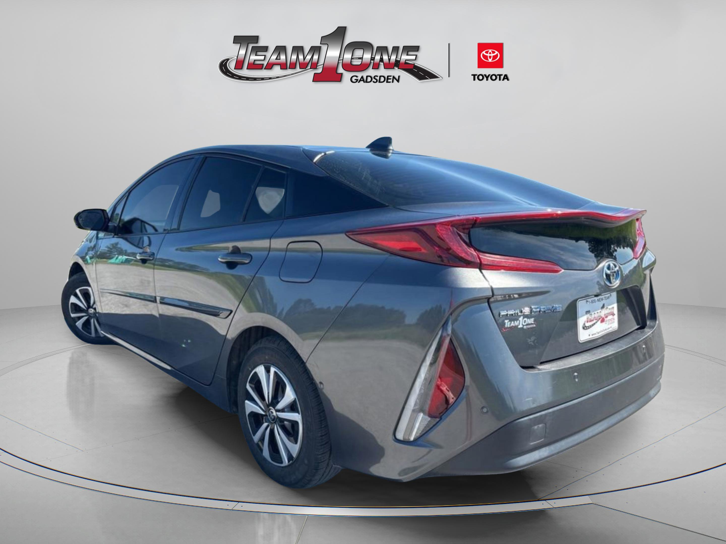 Used 2017 Magnetic Gray Metallic Toyota Advanced image 4