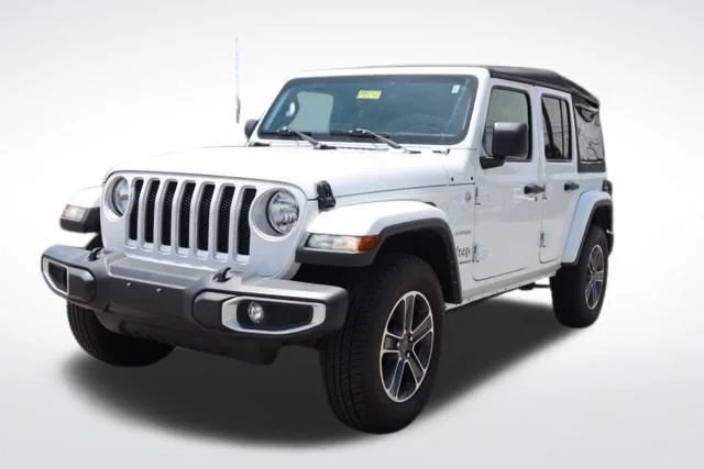 Used 2023 White Jeep Sahara image 5