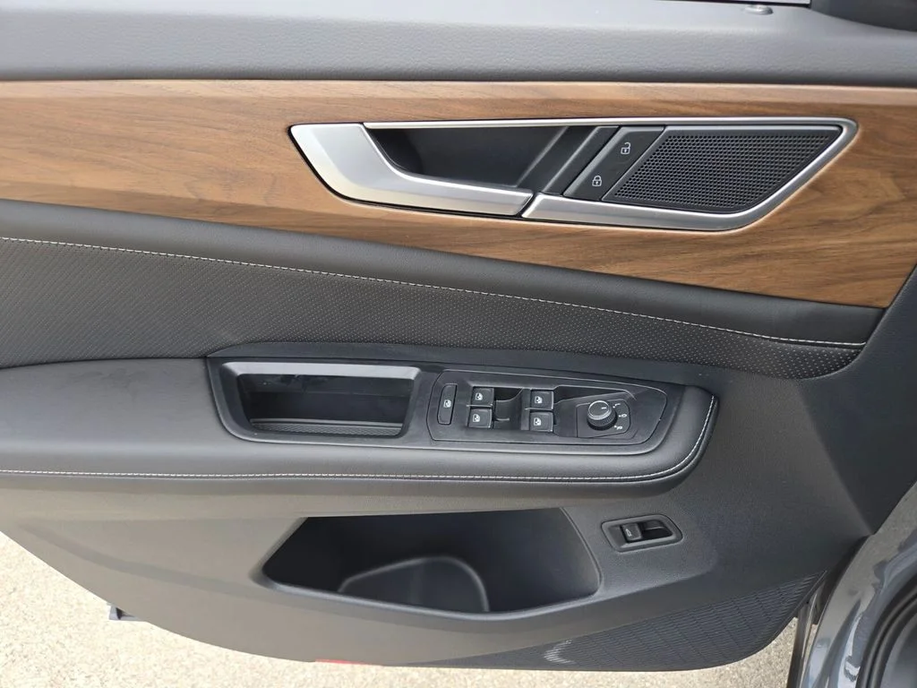New 2026 Gray Volkswagen SE w/Technology image 11