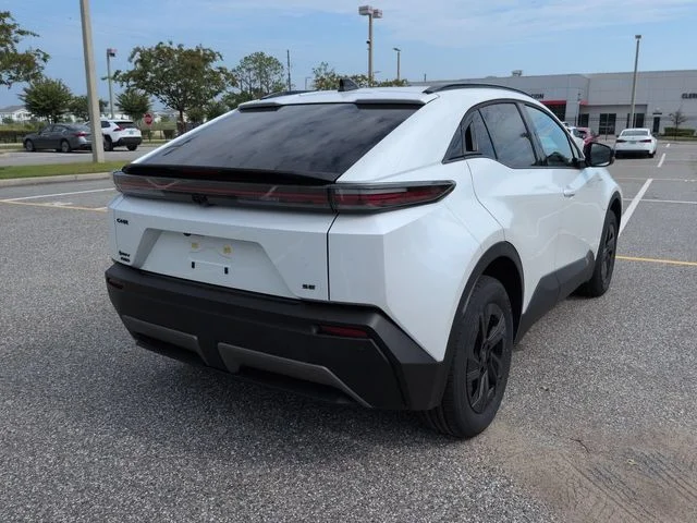 New 2026 Wind Chill Pearl Toyota SE image 4