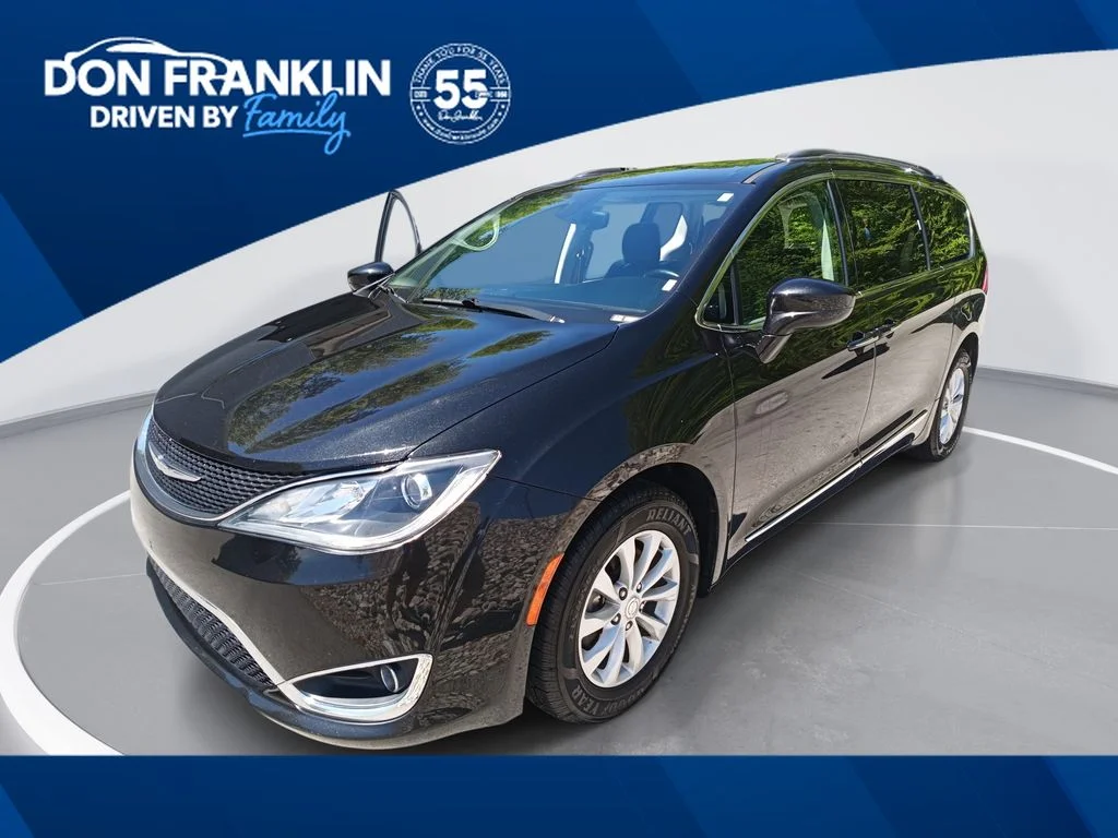 2017 Chrysler Pacifica Touring-L
