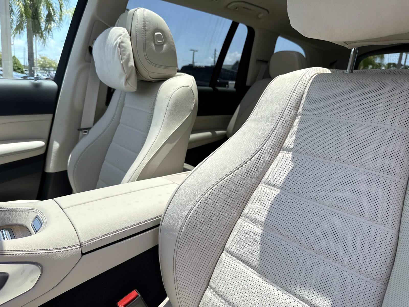 New 2026 Polar White Mercedes-Benz 450 4MATIC® SUV image 24