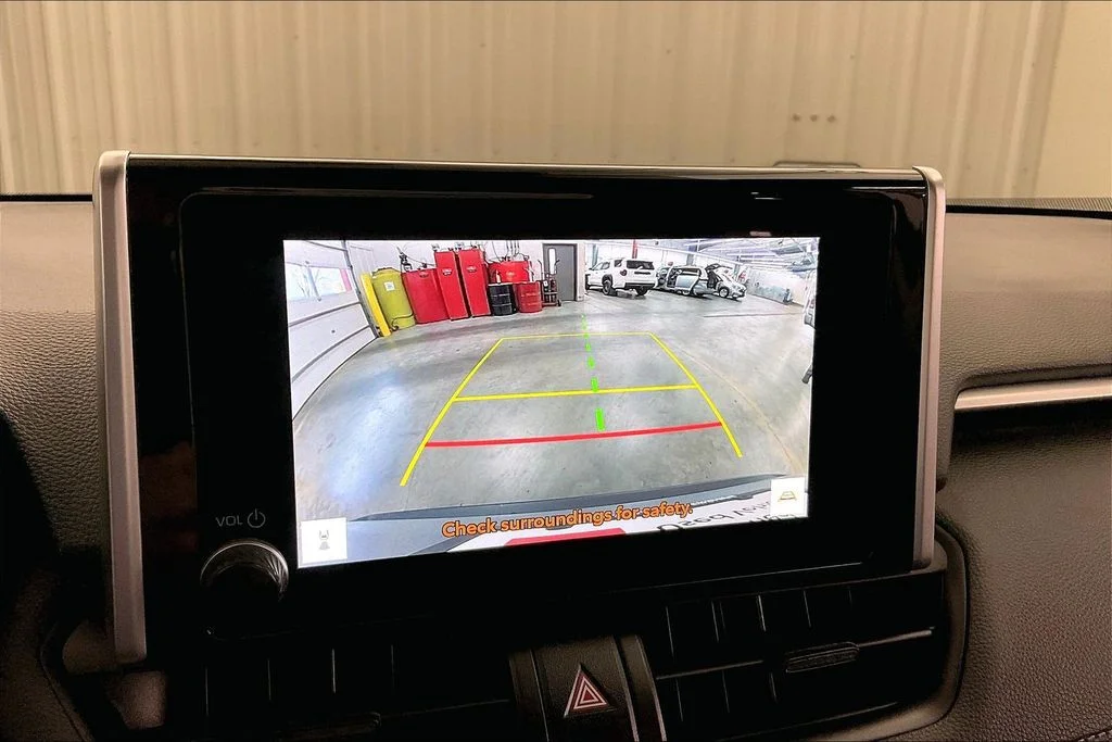 Used 2025 Silver Toyota XLE image 25