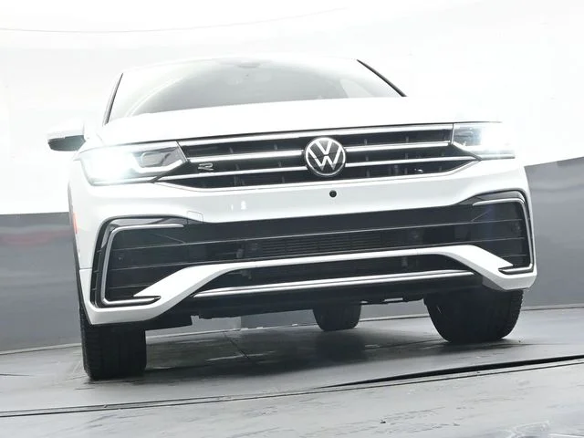 Used 2023 White Volkswagen 2.0T SEL R-Line image 39