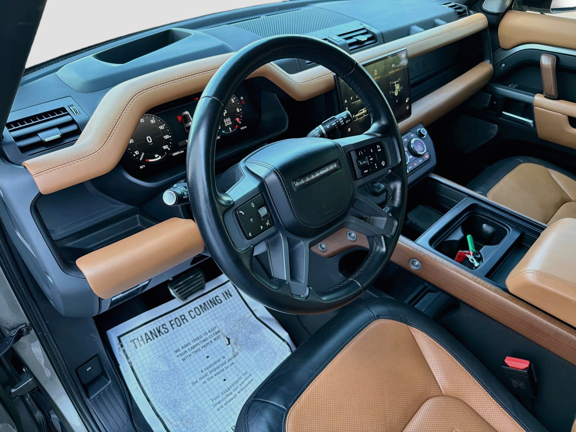 Used 2023 Silicon Silver Premium Metallic Land Rover X image 25