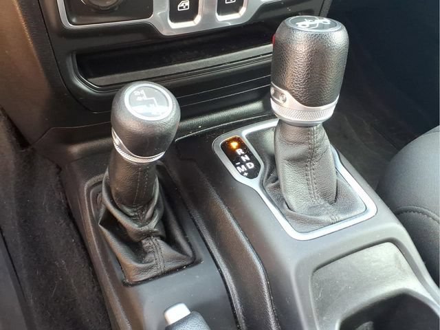 Used 2018 Red Jeep Sport S 4x4 image 11