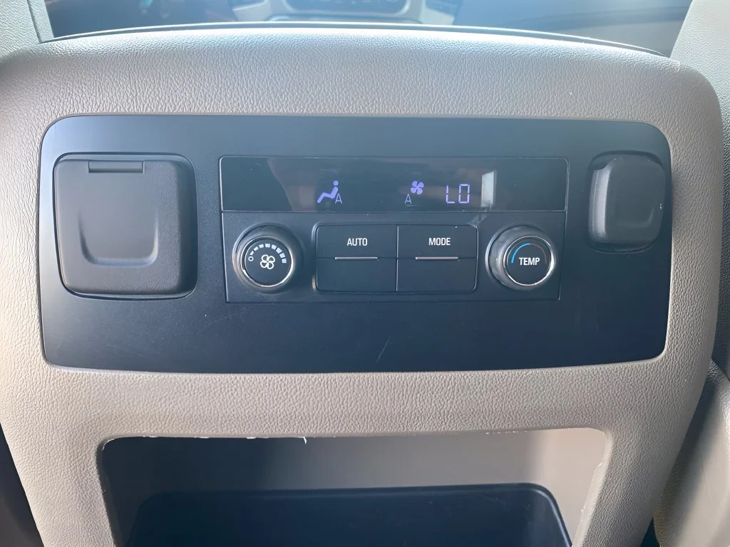 Used 2019 SATIN STEEL METALLIC Chevrolet LT image 17