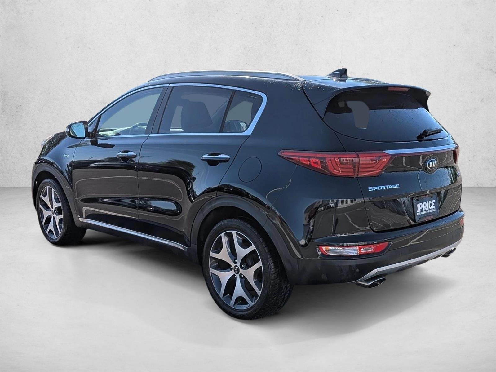 Used 2017 Black Cherry Kia SX Turbo image 8