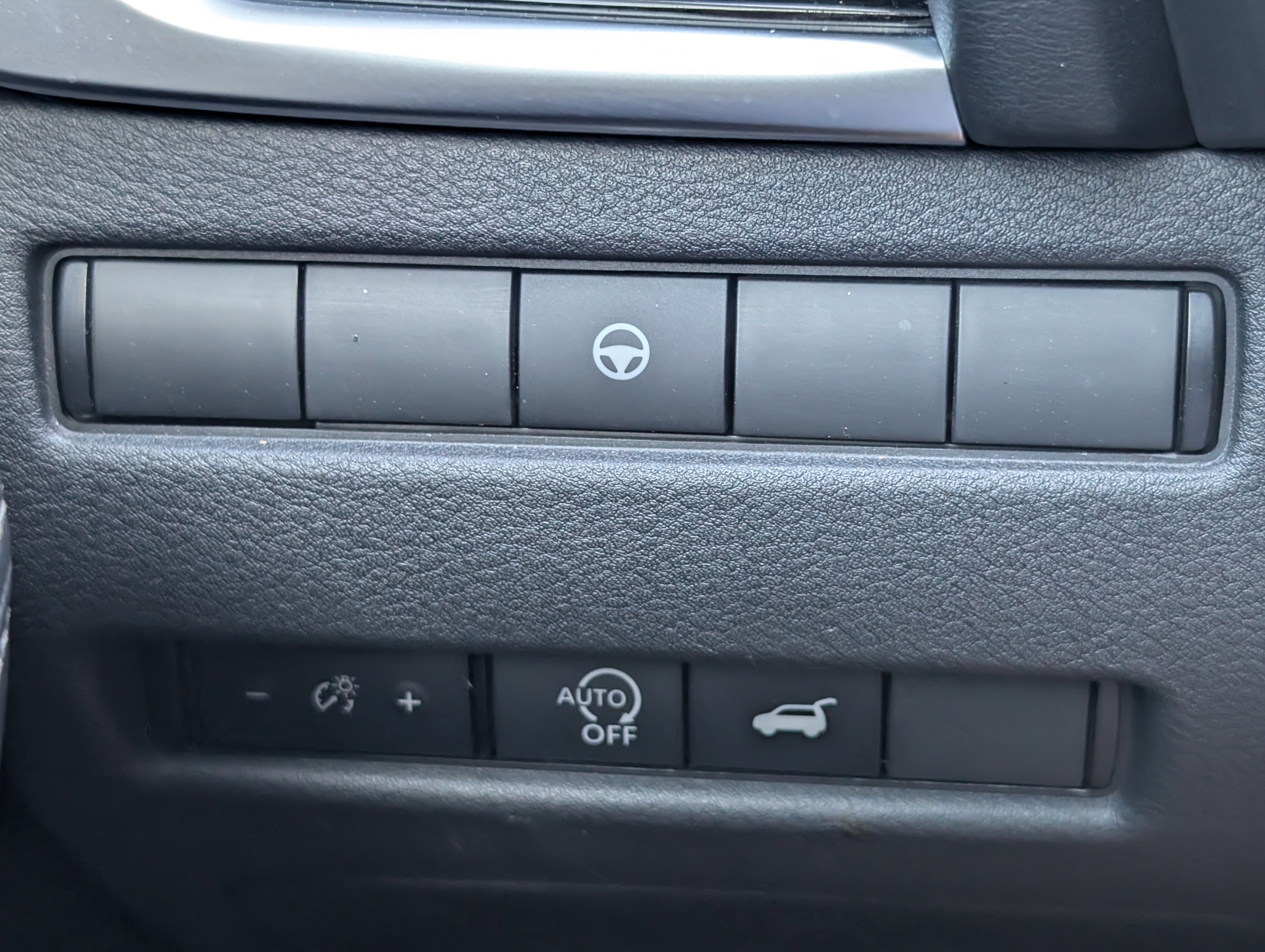 Used 2023 Gun Metallic Nissan SL image 25