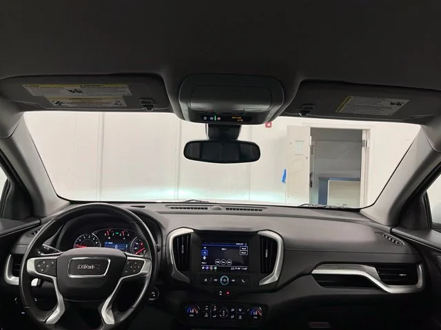 Used 2023 White GMC SLE image 10