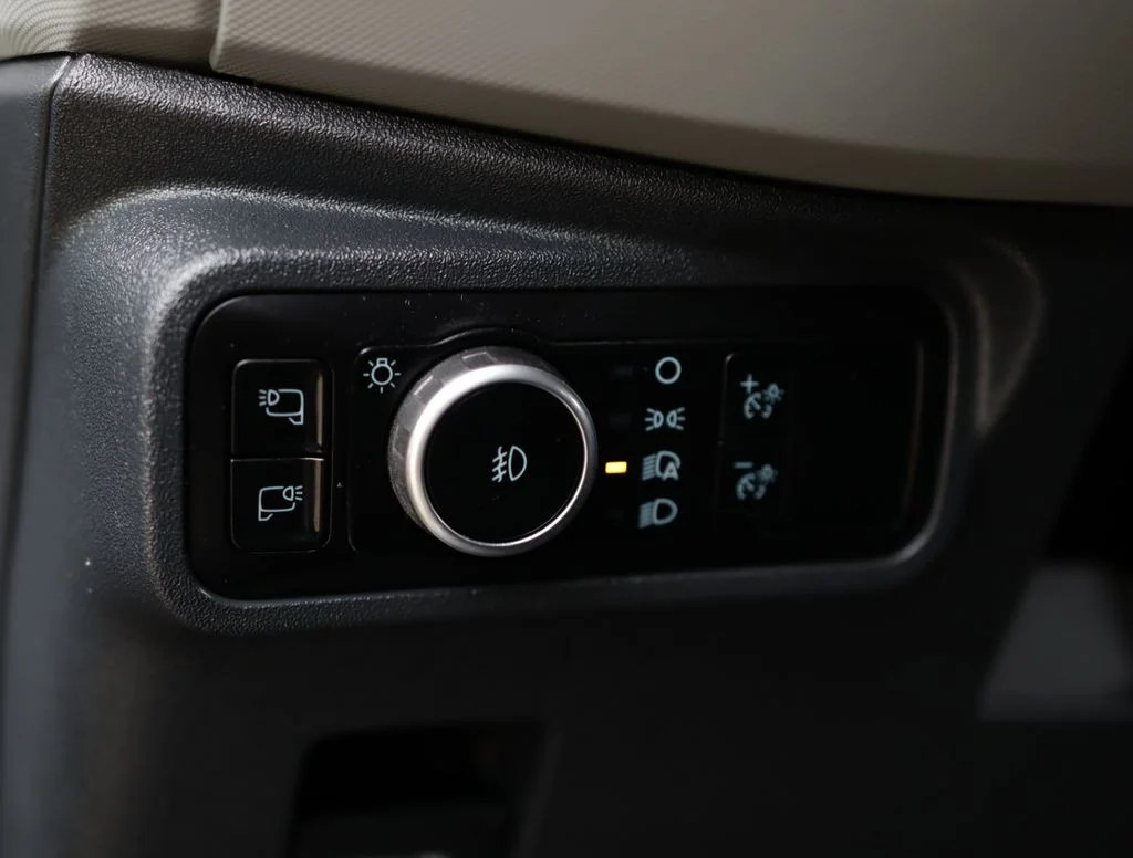 Used 2023 Gray Ford Badlands image 10