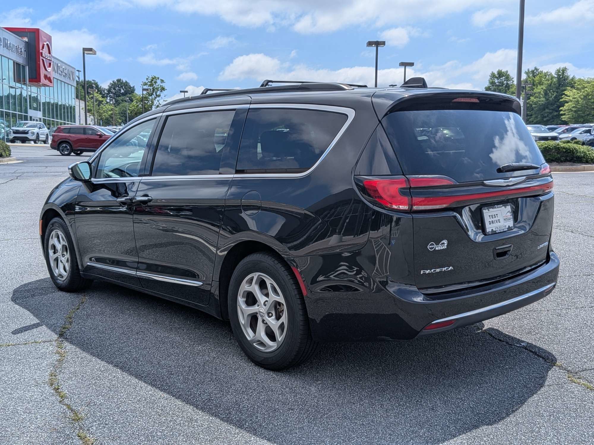 Used 2023 Black Chrysler Limited image 6