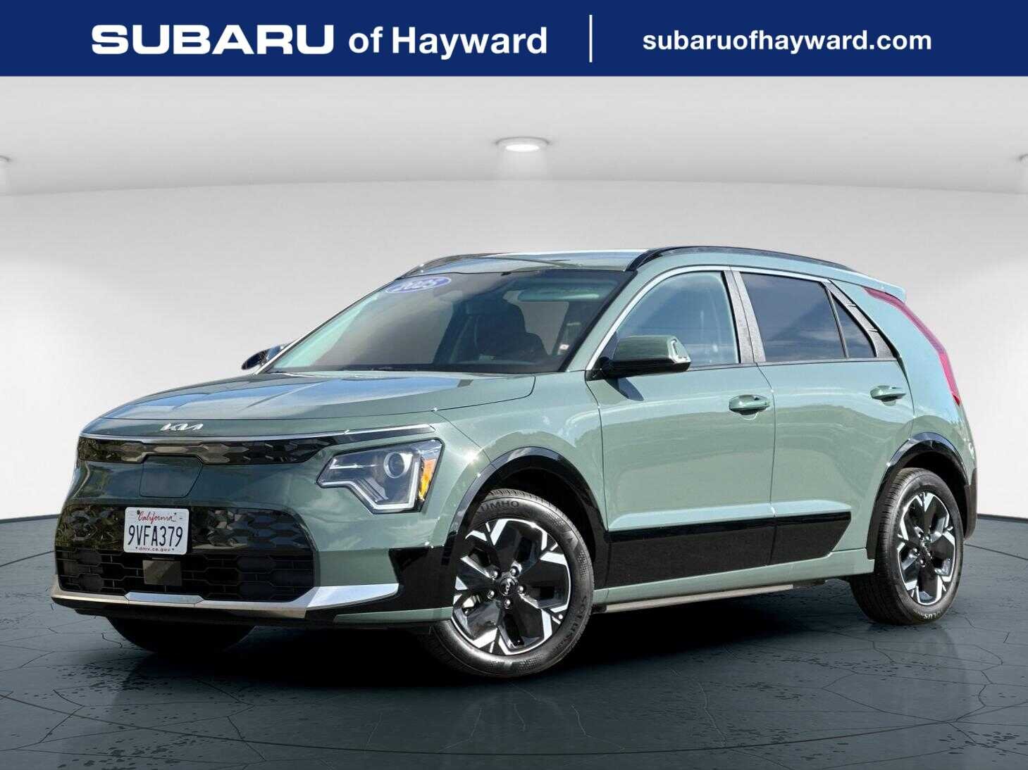 Used 2025 Green Kia Wind 4D Sport Utility image 1