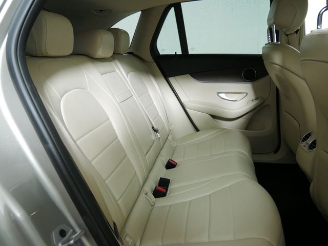 Certified Used 2022  Mercedes-Benz GLC 300 image 16