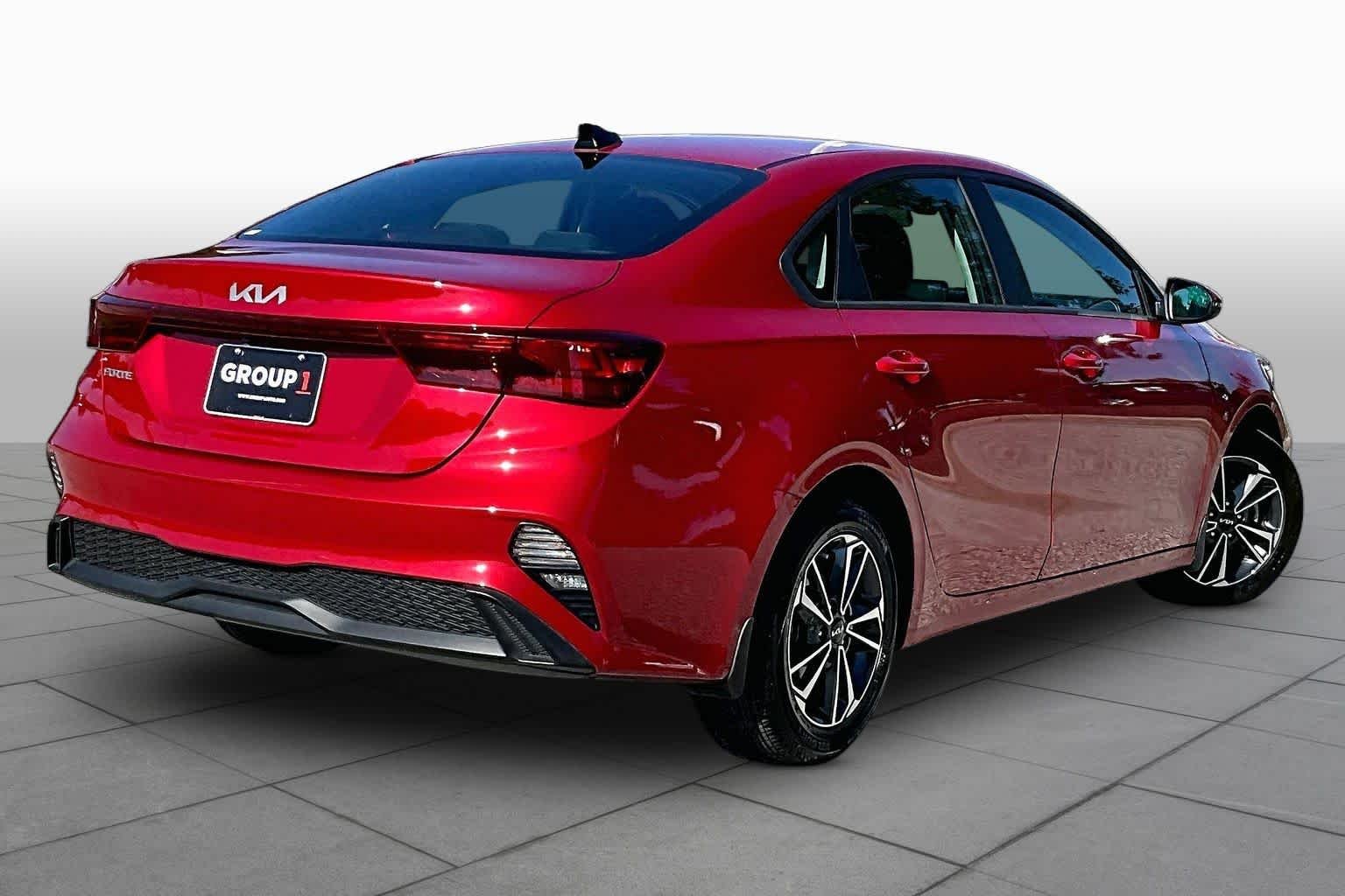 Used 2024 Currant Red Kia LXS image 13