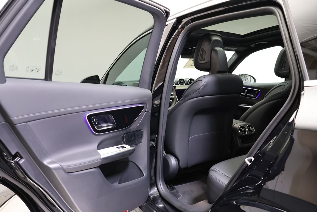 Used 2026 Black Mercedes-Benz GLC 300 image 41