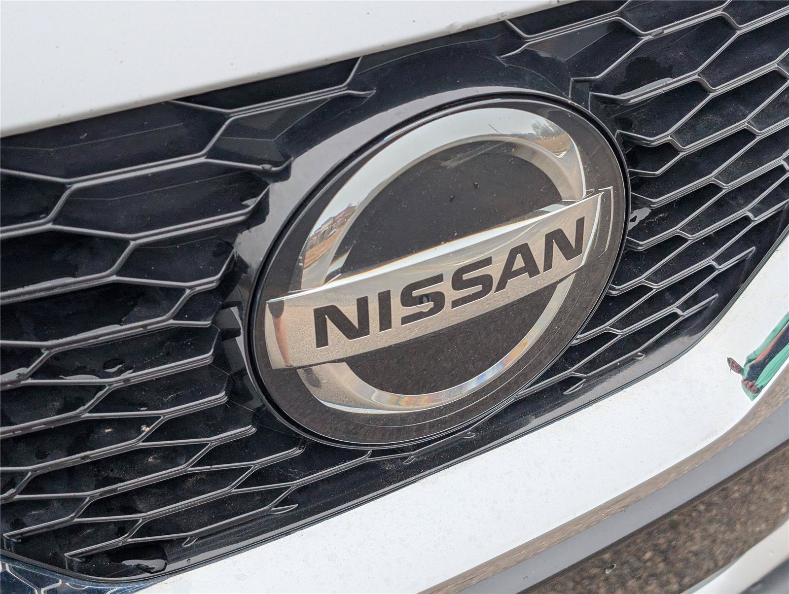 Used 2022 Brilliant Silver Metallic Nissan SV image 5