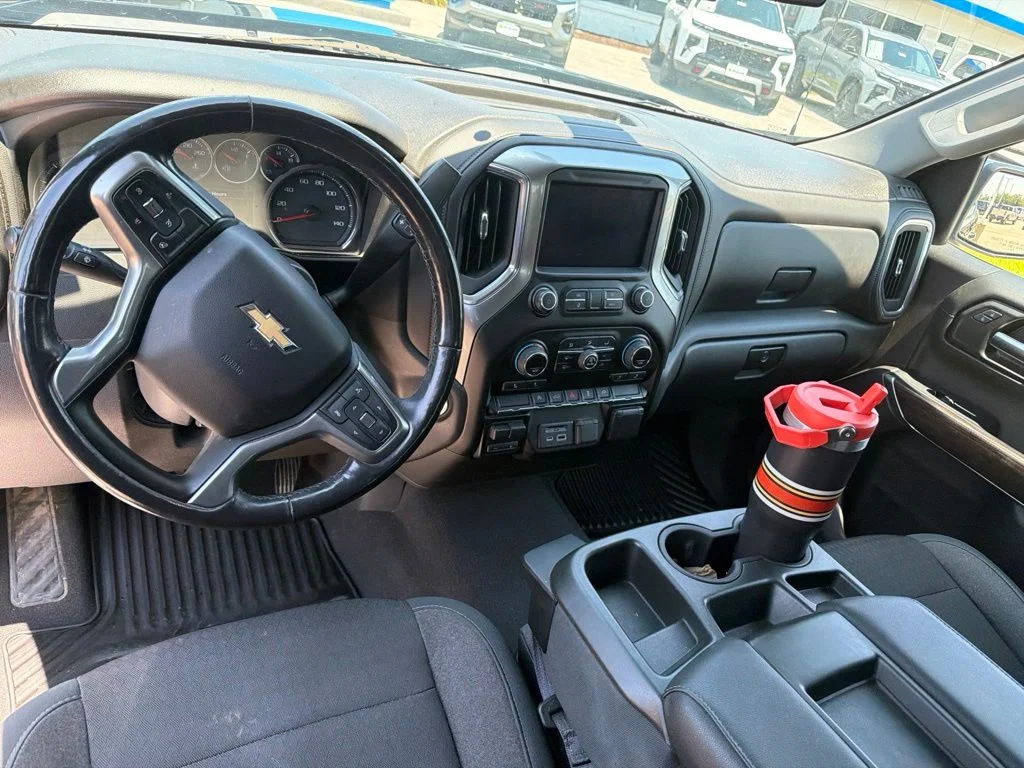 Used 2019 Black Chevrolet LT image 7