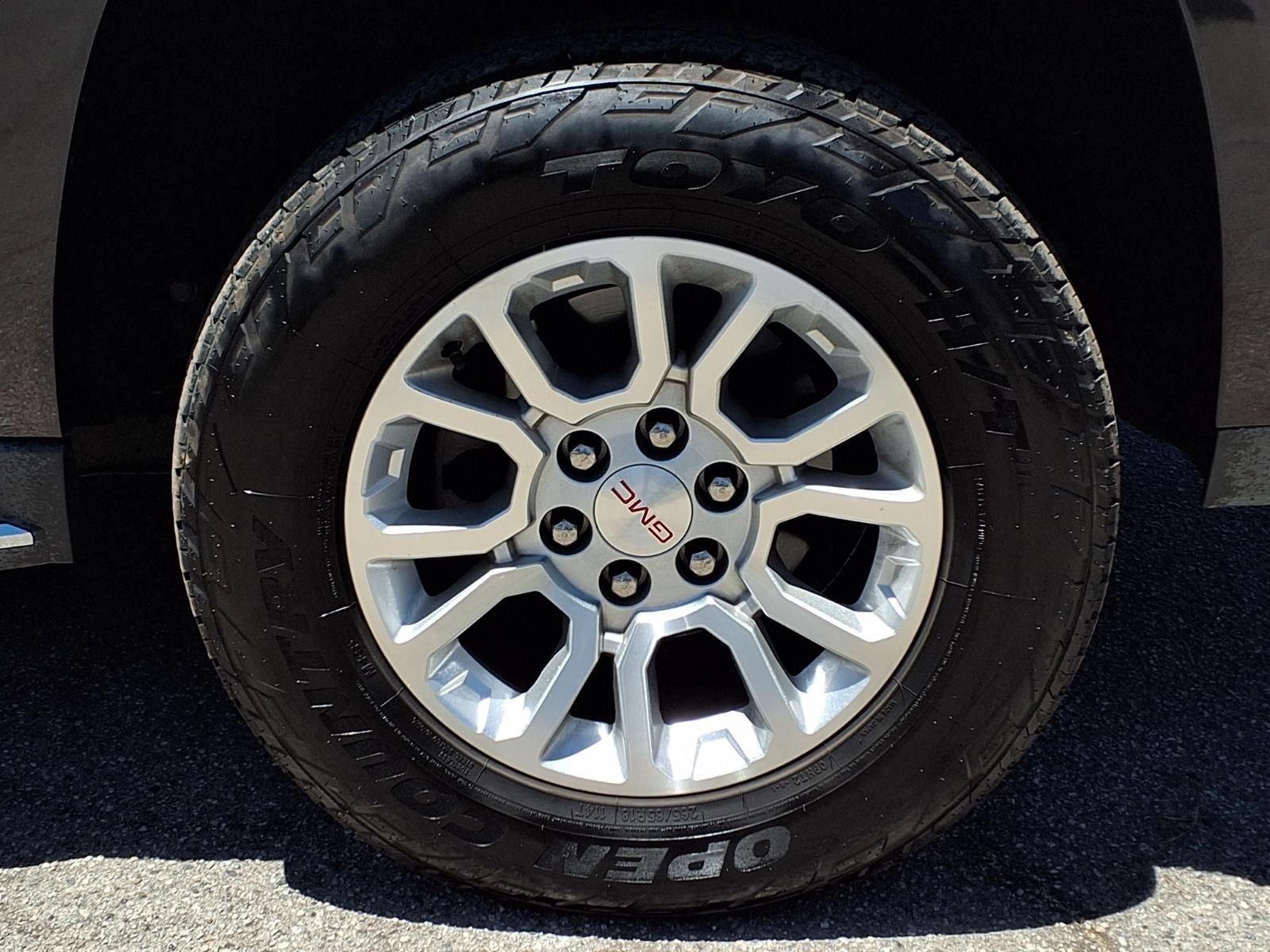 Used 2016 Silver GMC SLT image 4