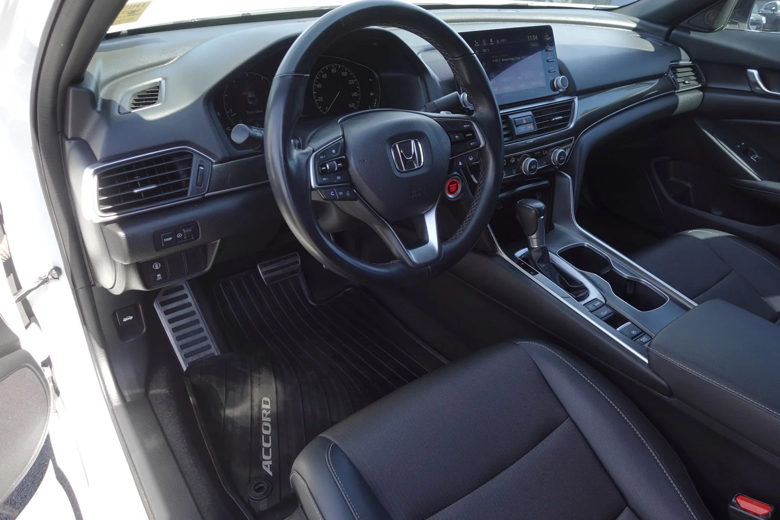 Used 2022 Platinum White Pearl Honda Sport image 9