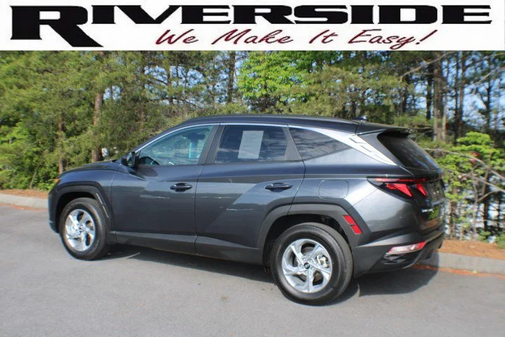 Used 2024 Dark Gray Metallic Hyundai SEL image 3
