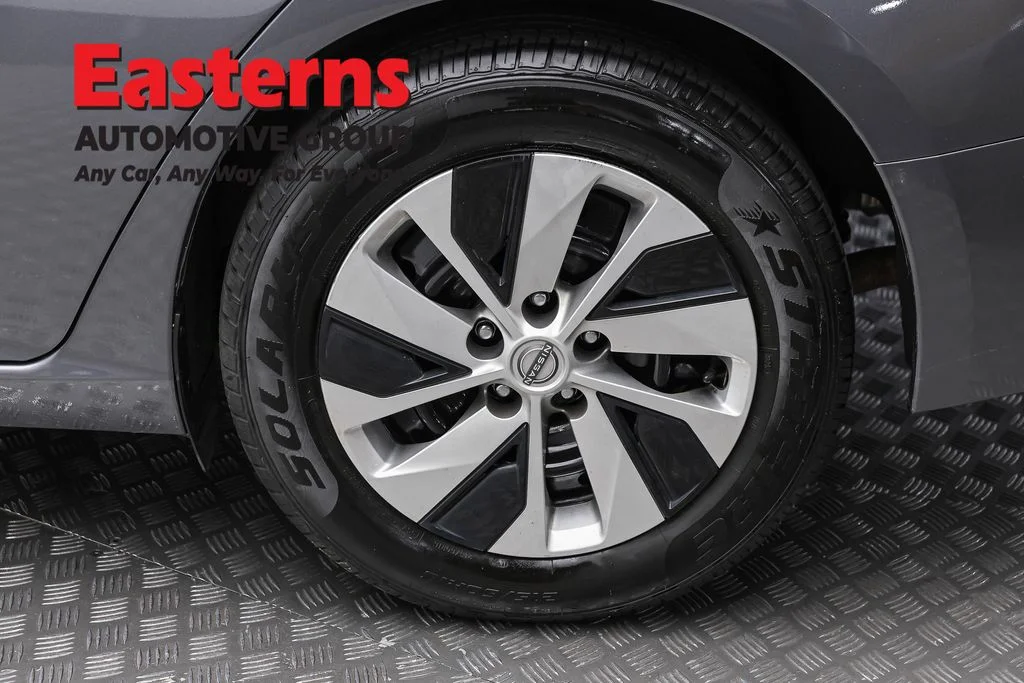 Used 2023 Gray Nissan 2.5 S image 8