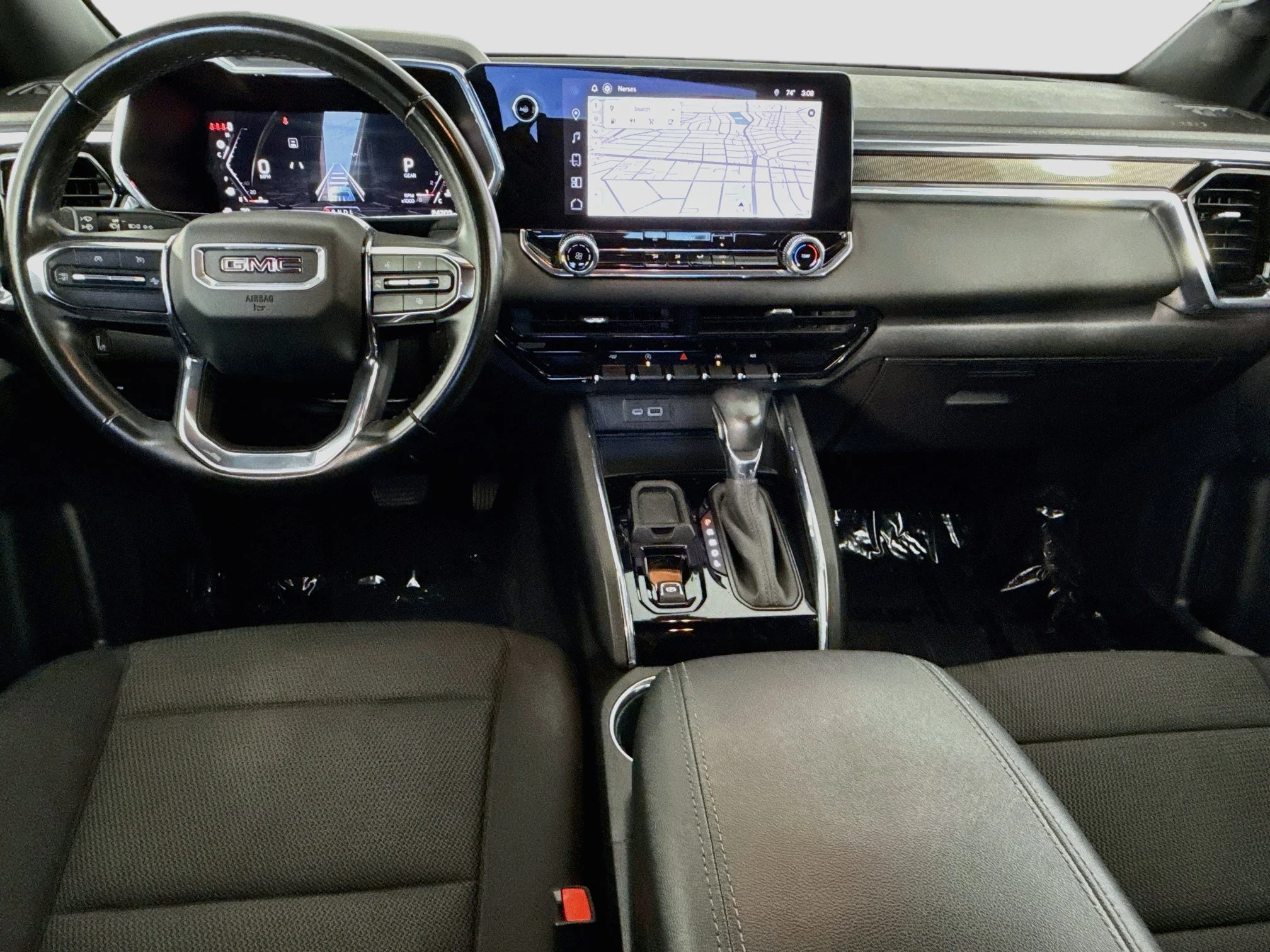 Used 2024 Summit White GMC Elevation image 25