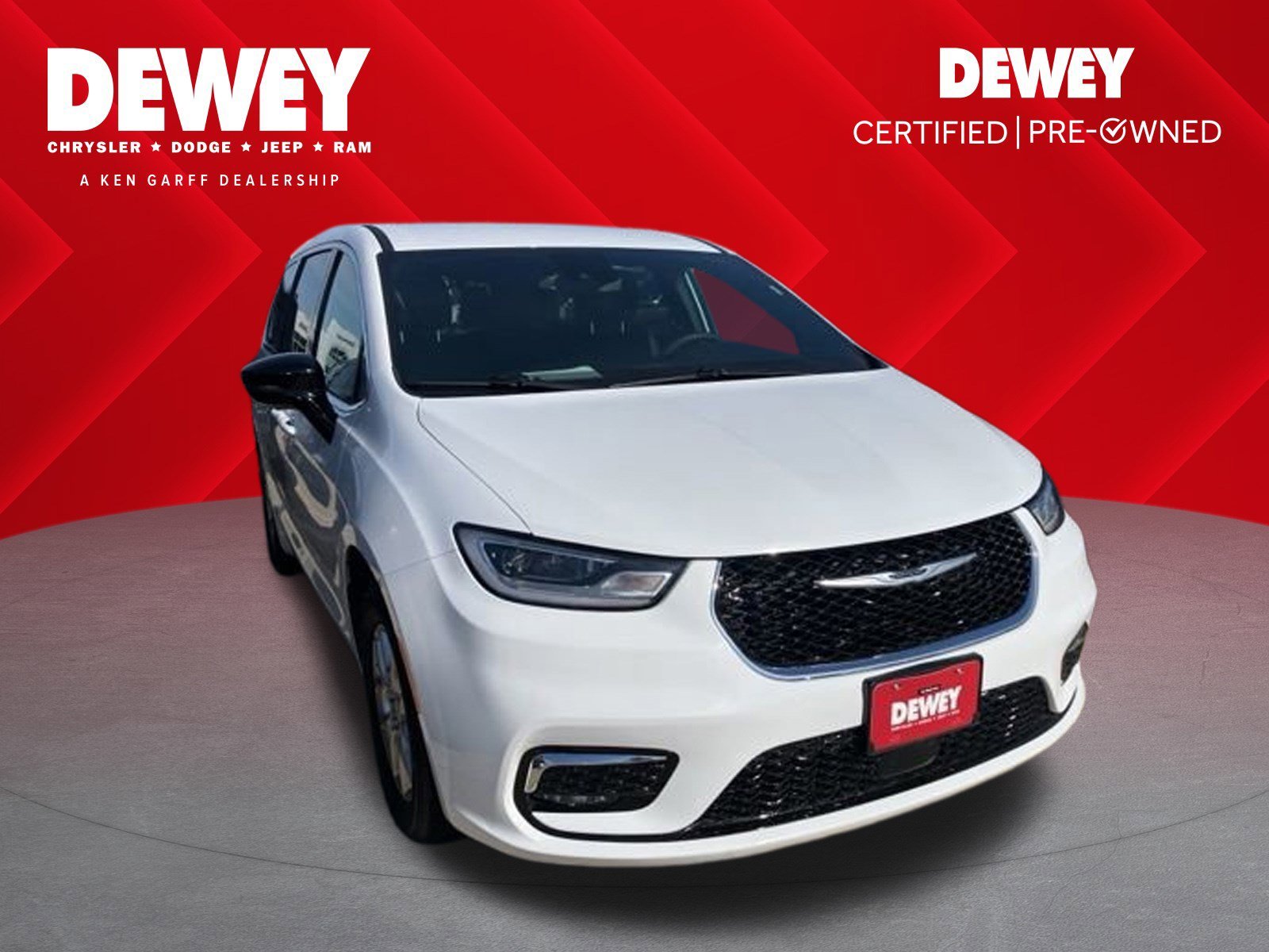 2025 Chrysler Pacifica Select's photo