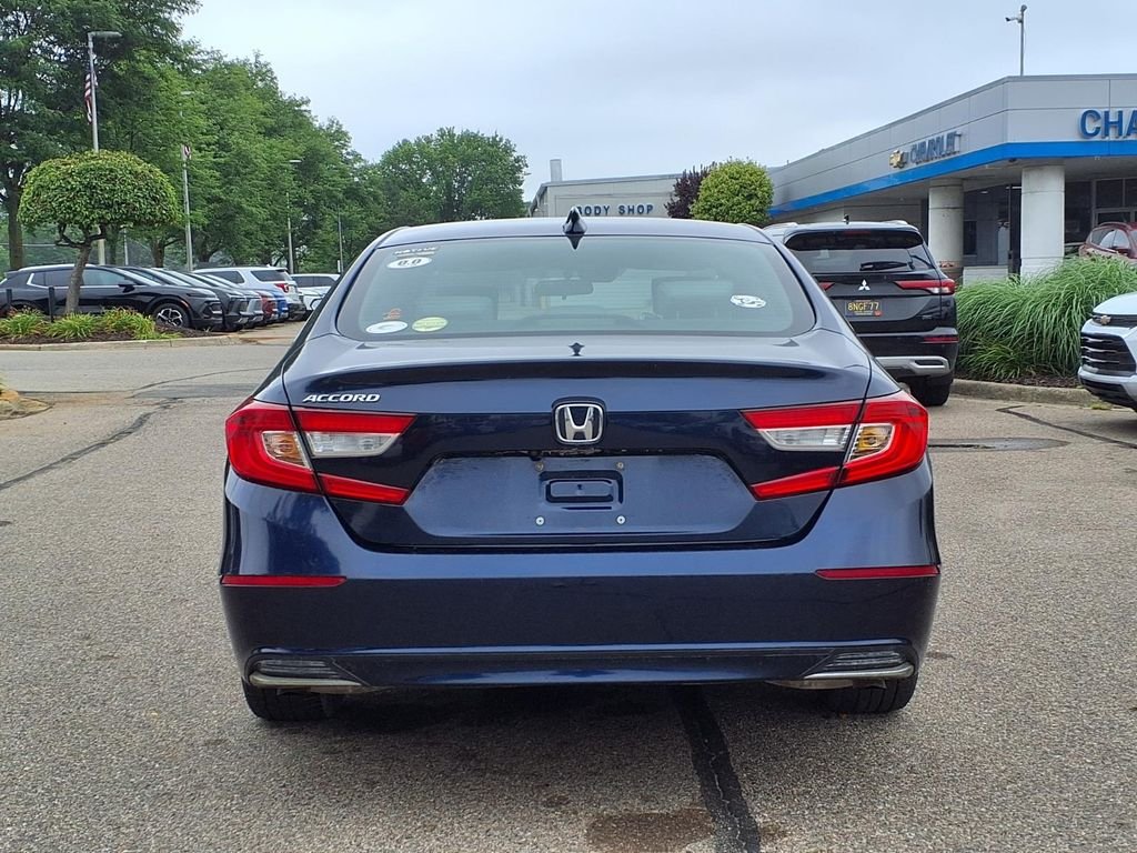 Used 2018  Honda EX image 5