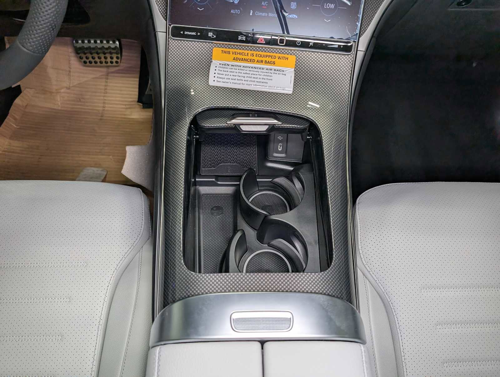 New 2026 Graphite Grey Metallic Mercedes-Benz GLC 300 image 13