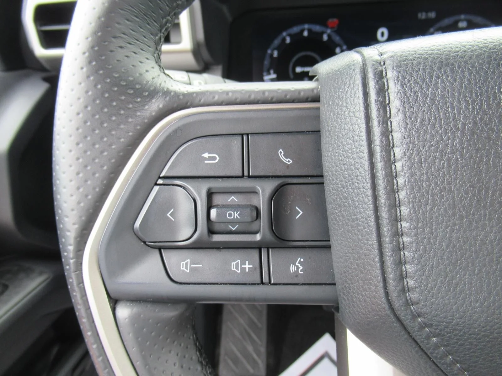 Used 2025  Toyota TRD Off-Road image 22