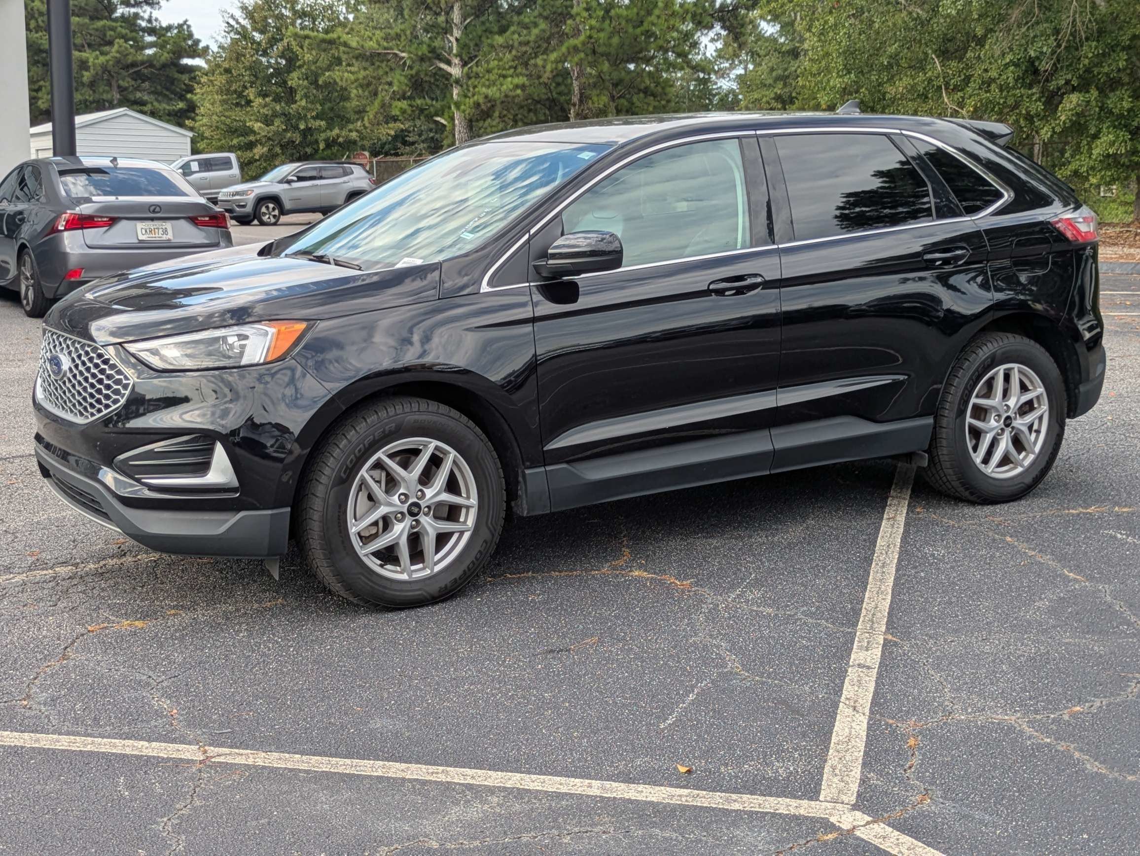 Used 2024 Black Ford SEL image 7