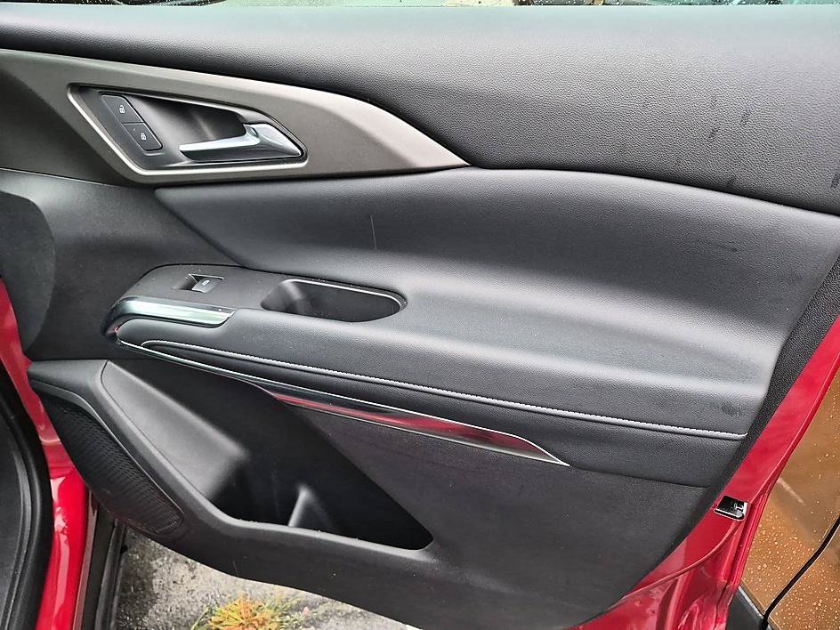 Used 2025 Radiant Red Tintcoat Chevrolet FWD LT image 34