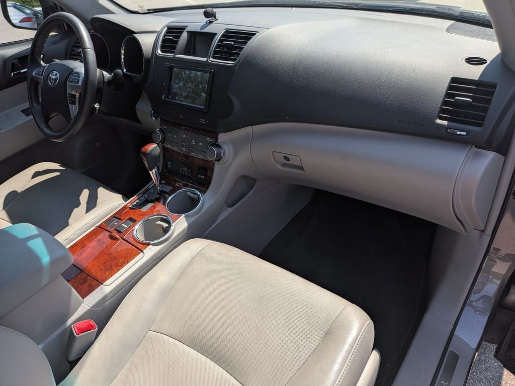 Used 2012 Gray Toyota Limited image 29