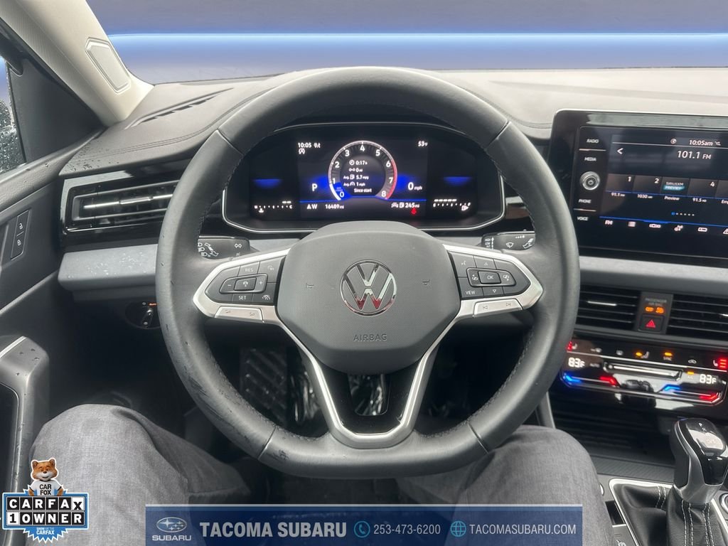 2025 Volkswagen Jetta SE - Photo 10