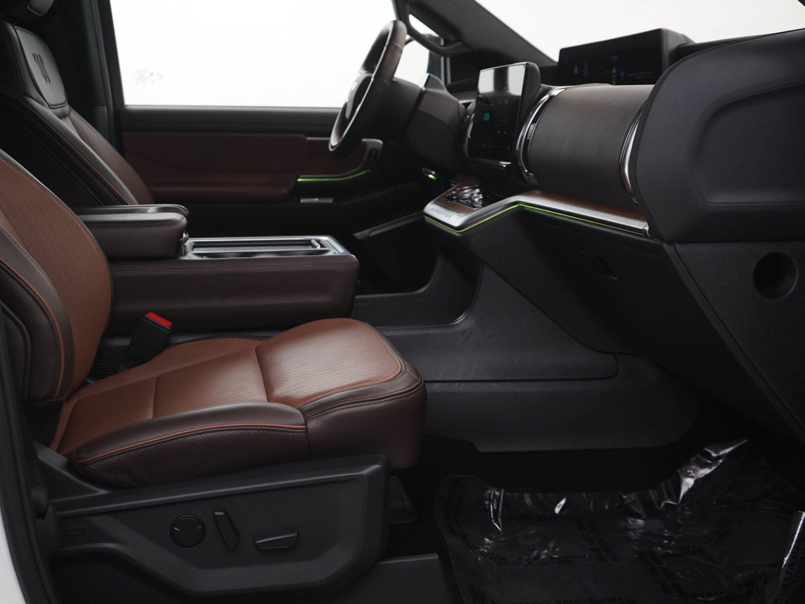 Used 2025 Star White Metallic Tri-Coat Ford King Ranch image 11