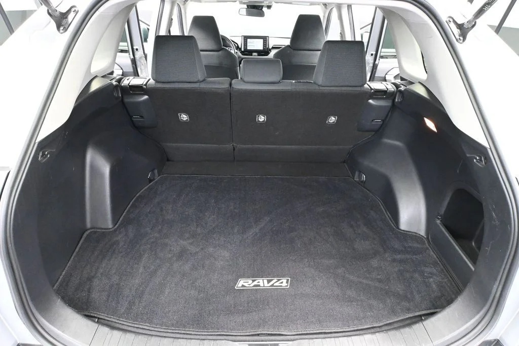 Used 2019 Silver Toyota LE image 39