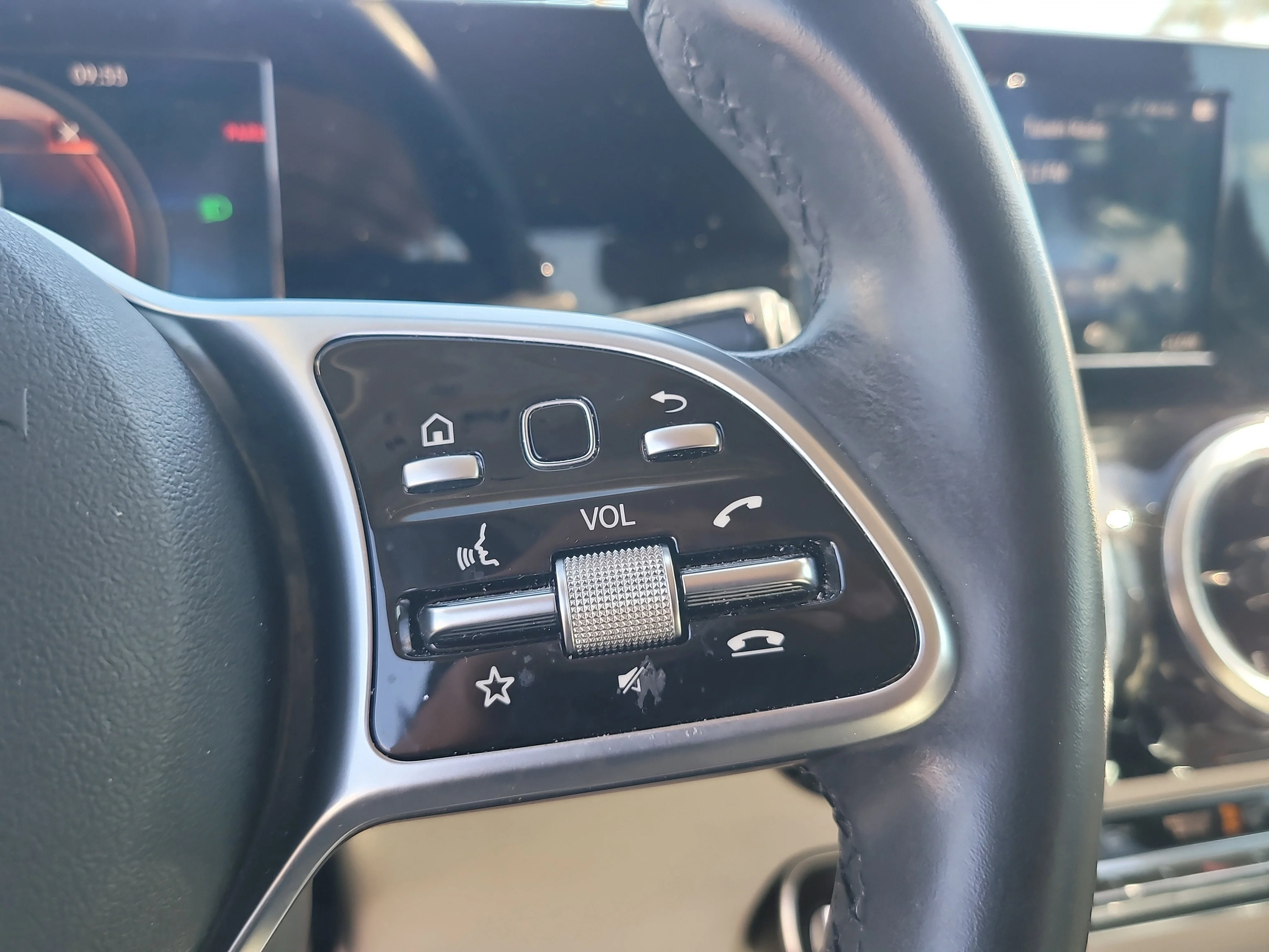 Used 2021  Mercedes-Benz GLA 250 image 27