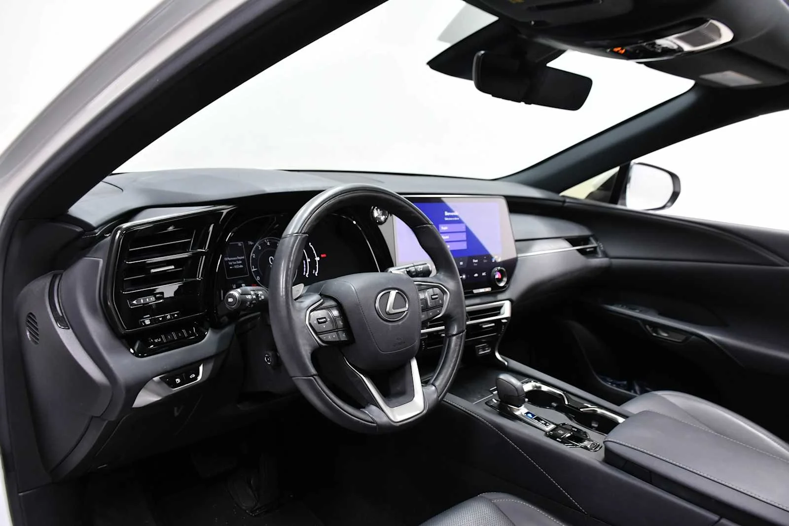 Used 2023 Eminent White Pearl Lexus Premium image 16
