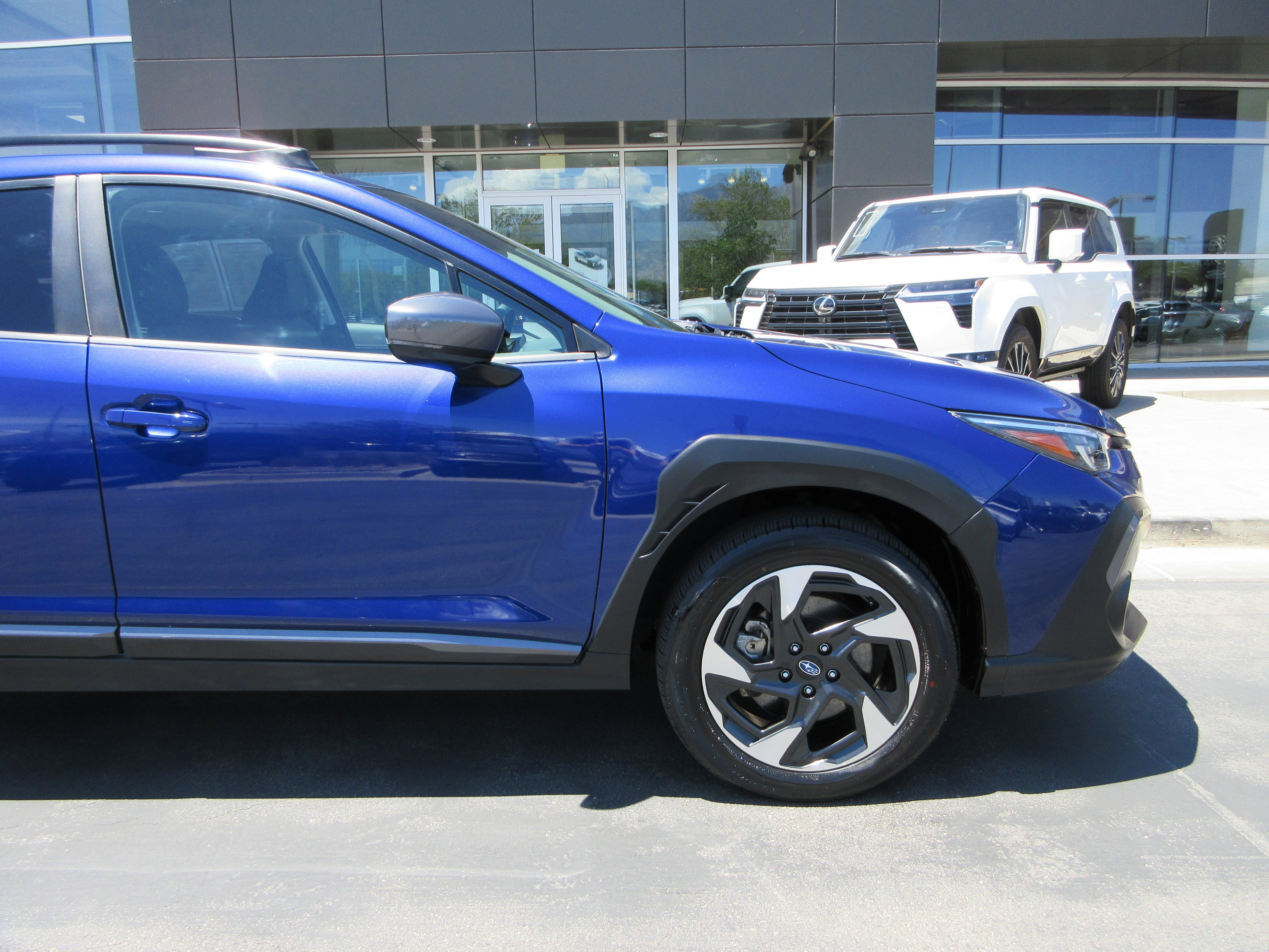 Used 2024 Sapphire Blue Pearl Subaru Limited image 13