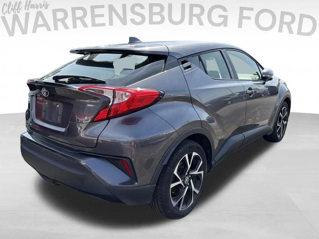 Used 2021 Magnetic Gray Metallic Toyota XLE image 7