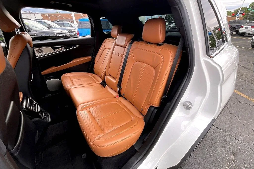 Used 2022 White Lincoln Black Label image 25