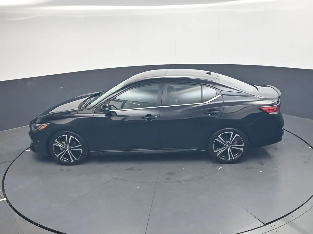 Used 2022 Black Nissan SR image 33