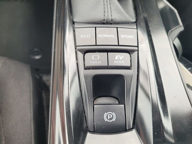 Used 2025 Silver Toyota LE image 26