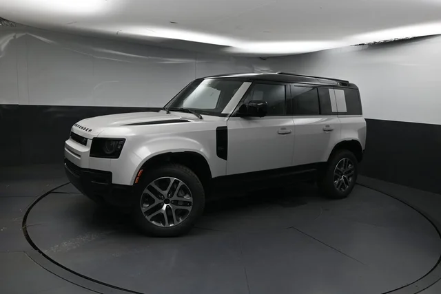 2026 Land Rover Defender 110 X-Dynamic SE