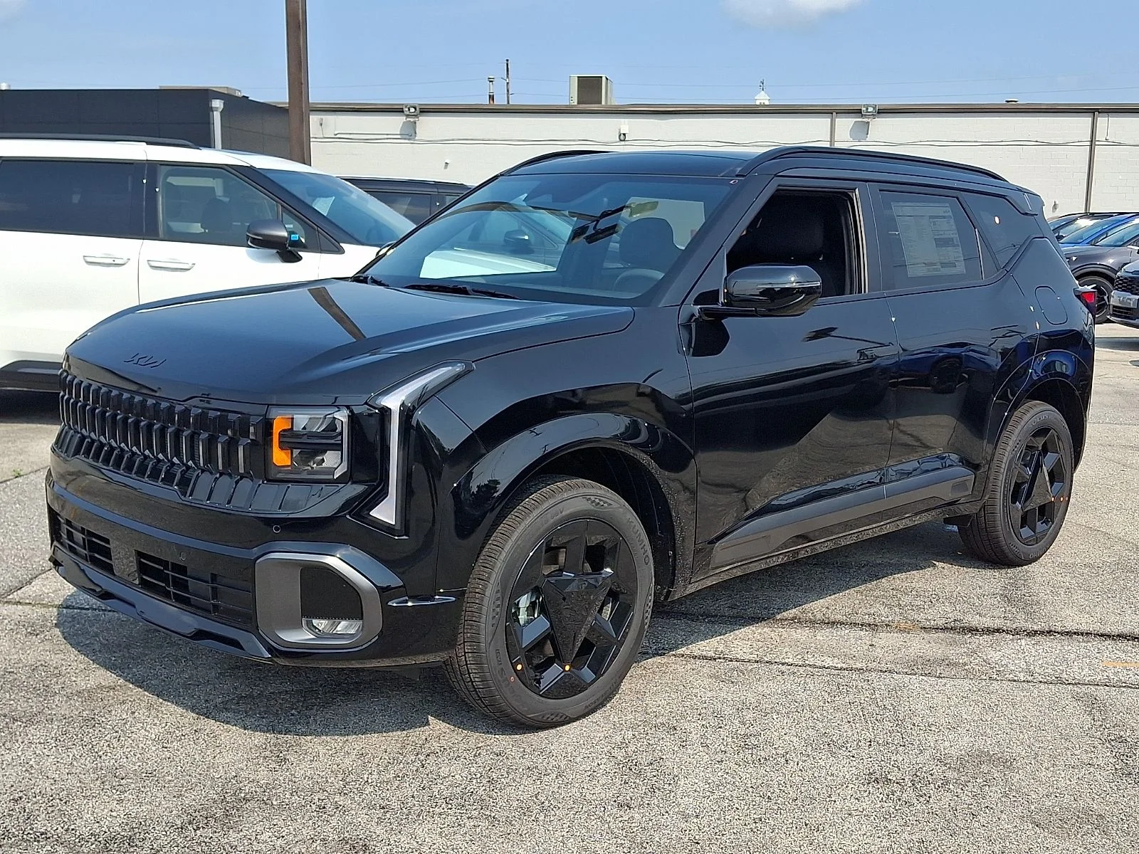 New 2027 Black Kia X-Line S image 5