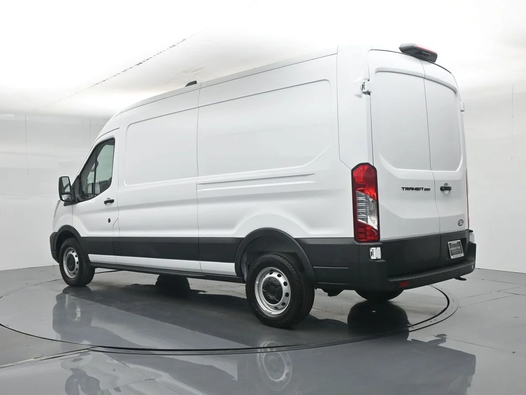 New 2026 Oxford White Ford Base image 21