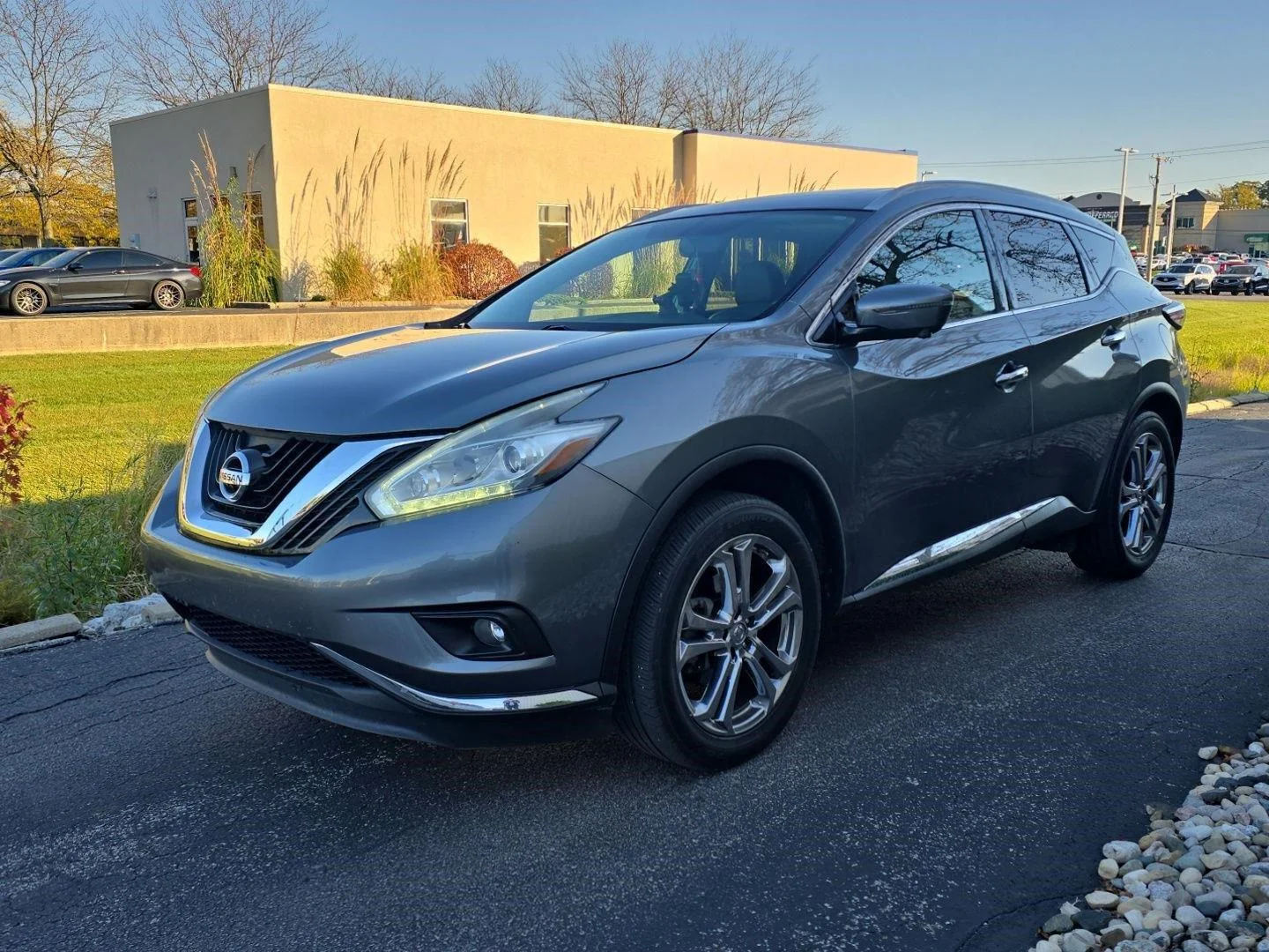 Used 2018 Gun Metallic Nissan Platinum image 3
