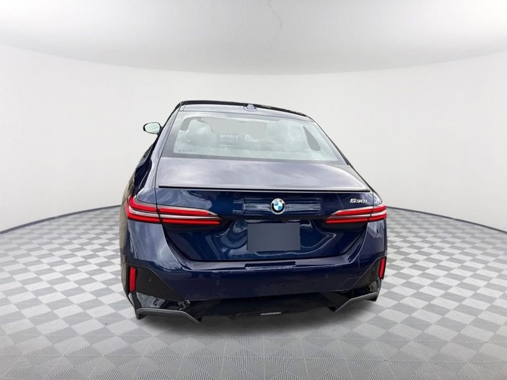 New 2026 Tanzanite Blue II Metallic BMW 530i image 6