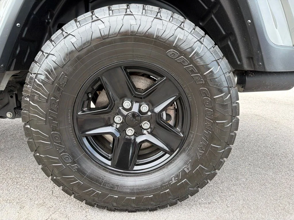 Used 2021 Gray Jeep Sport image 14